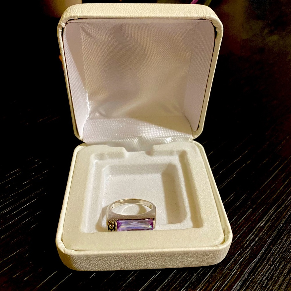 Silver 925 with purple stone ring